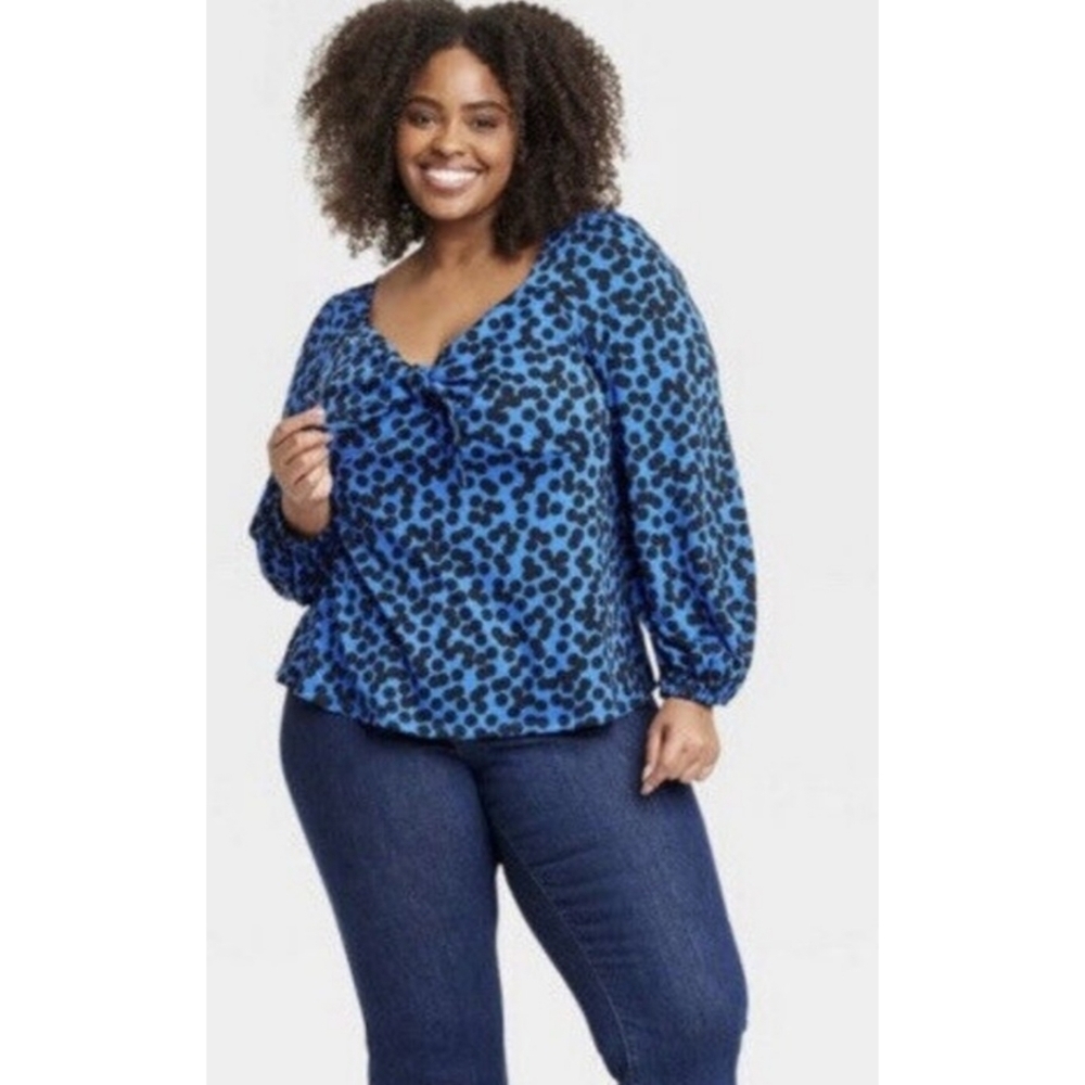Ava & Viv Polka Dot Long Sleeve Sweetheart neckline Top Blue & Black Size 2X